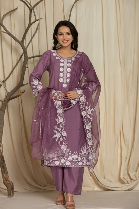 Buy Women Kurta Sets & Suit Sets Online | Samhitas