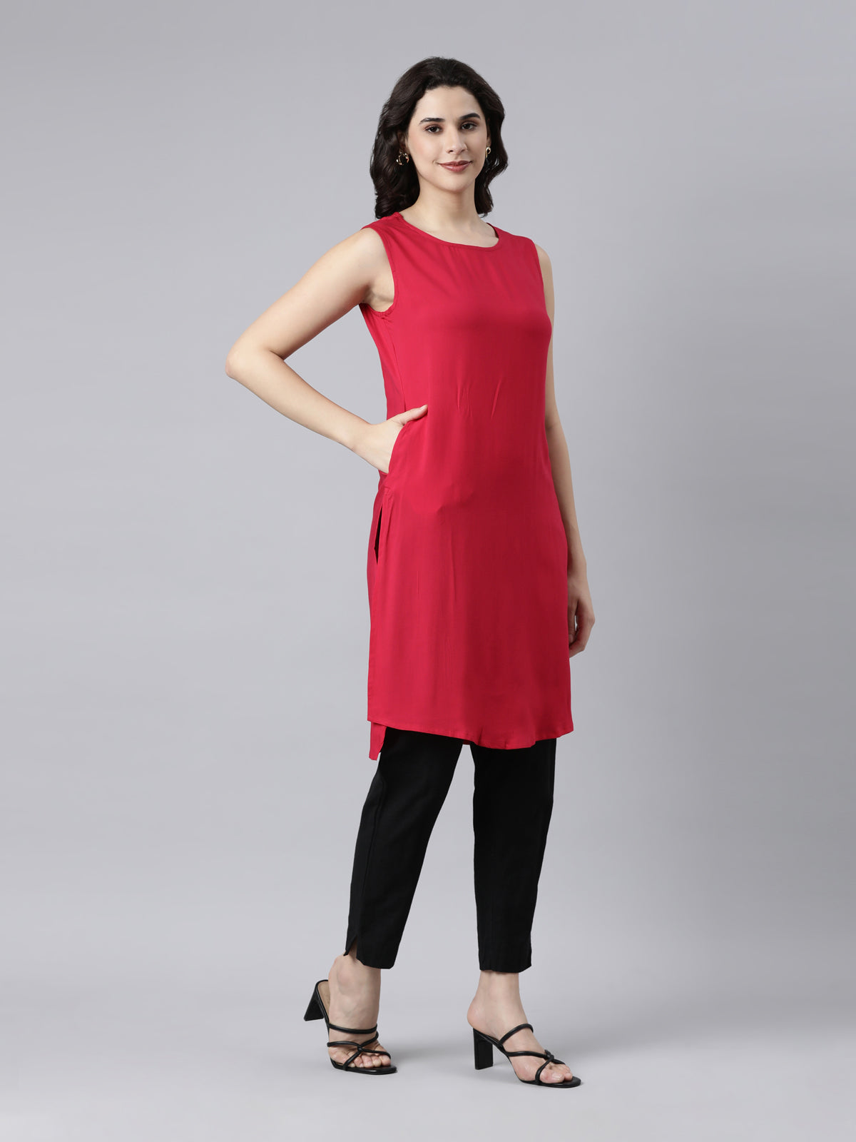 Women's Pink Cotton Sleeveless Kurtas from samhitas apparel