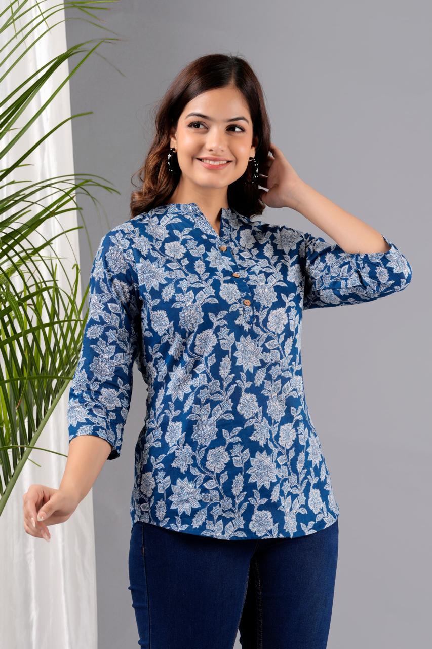 Round Mandarin Collar Sky Blue Floral Print Short Straight Kurti