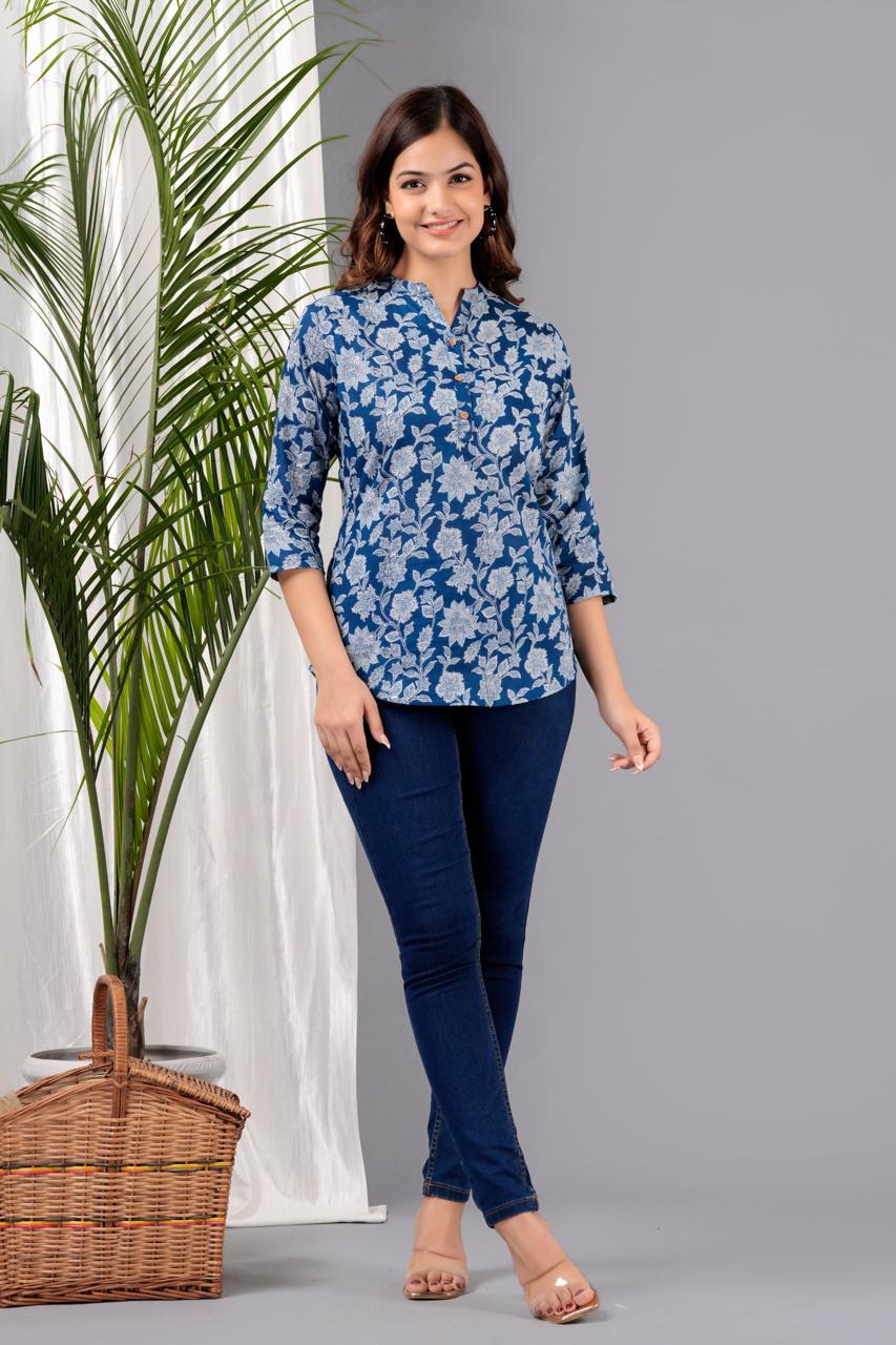Round Mandarin Collar Sky Blue Floral Print Short Straight Kurti