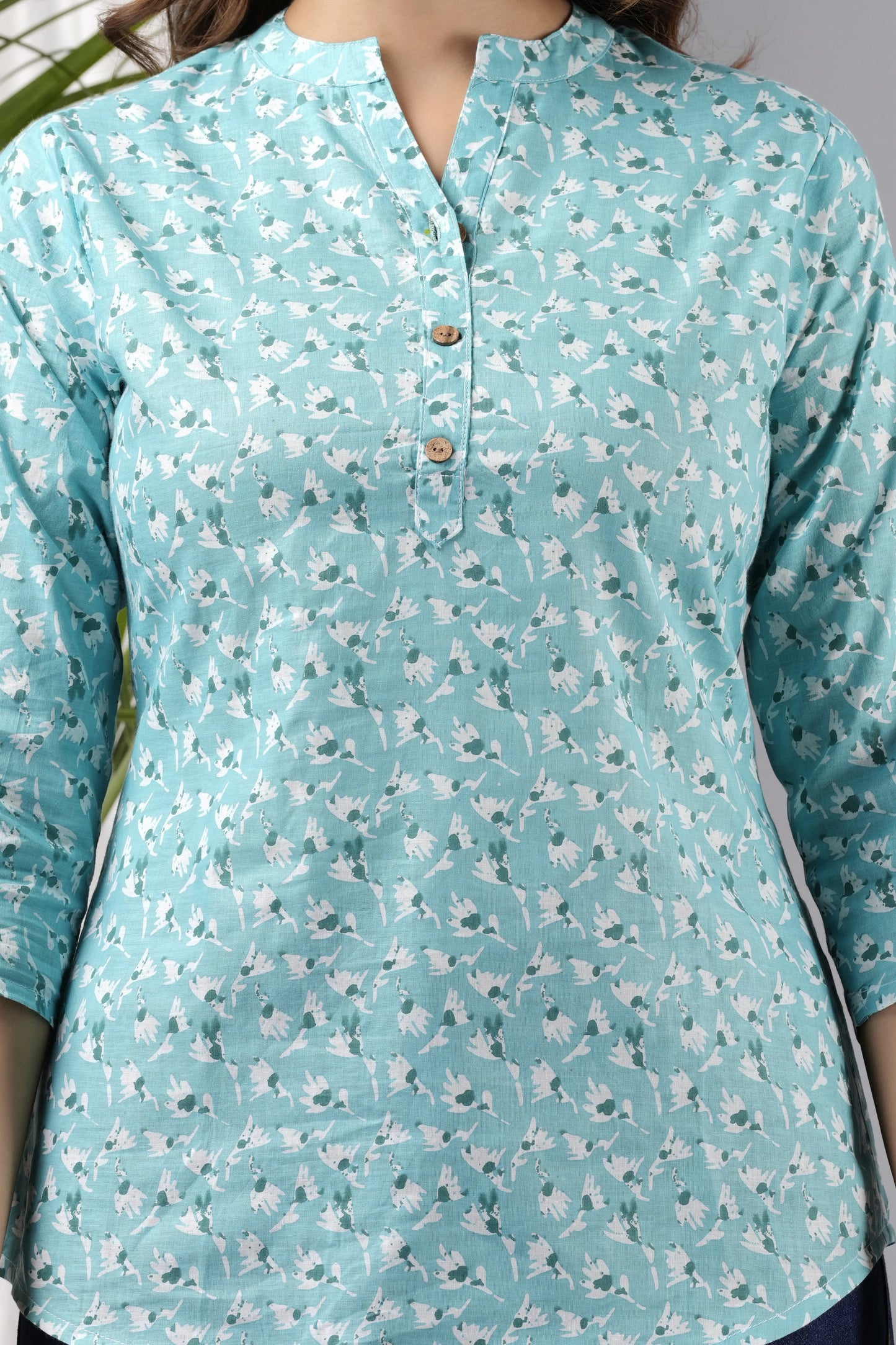 Sea Green Mandarin Collar Short Kurti With Tropical Abstract Print