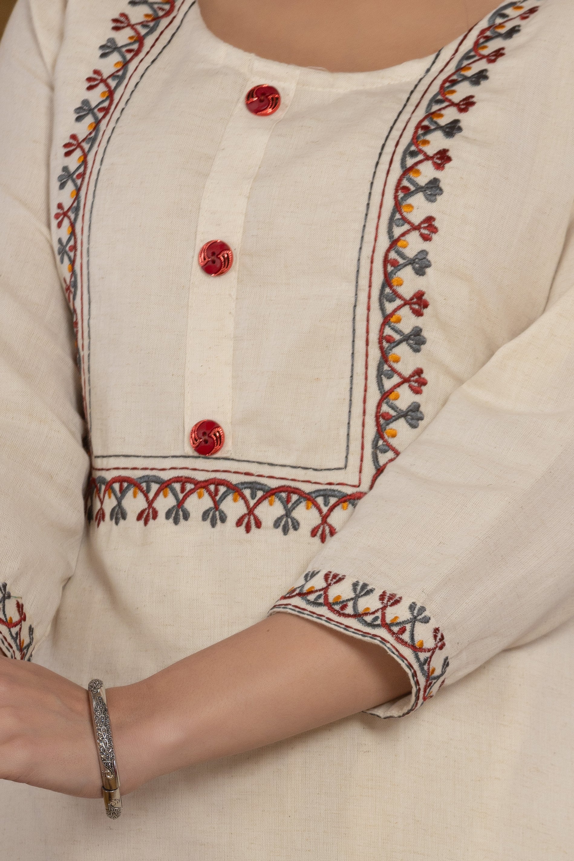 Off-White Cotton Kurti Set with Floral Embroidery And Dora Silk Dupatta