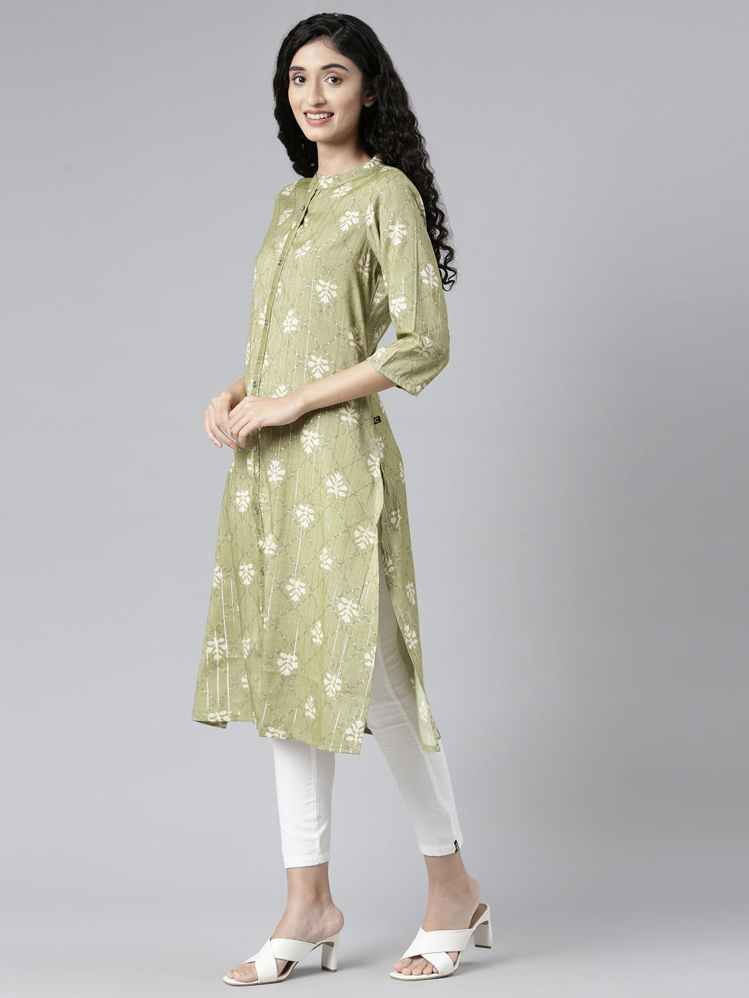 Buy Geometric Viscose Rayon Kurta for Women from samhitas