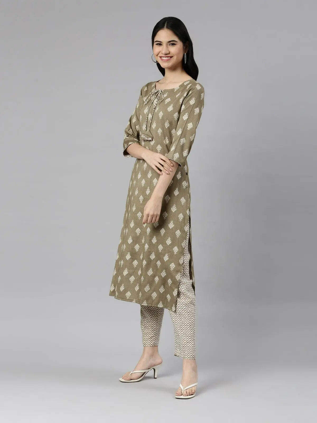 Women's Olive Floral Print Straight Kurta Set from samhitas apparel