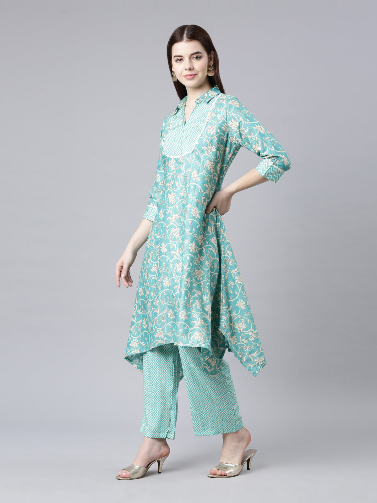 Women's Light Sea Green Viscose Rayon Kurta Sets from samhitas