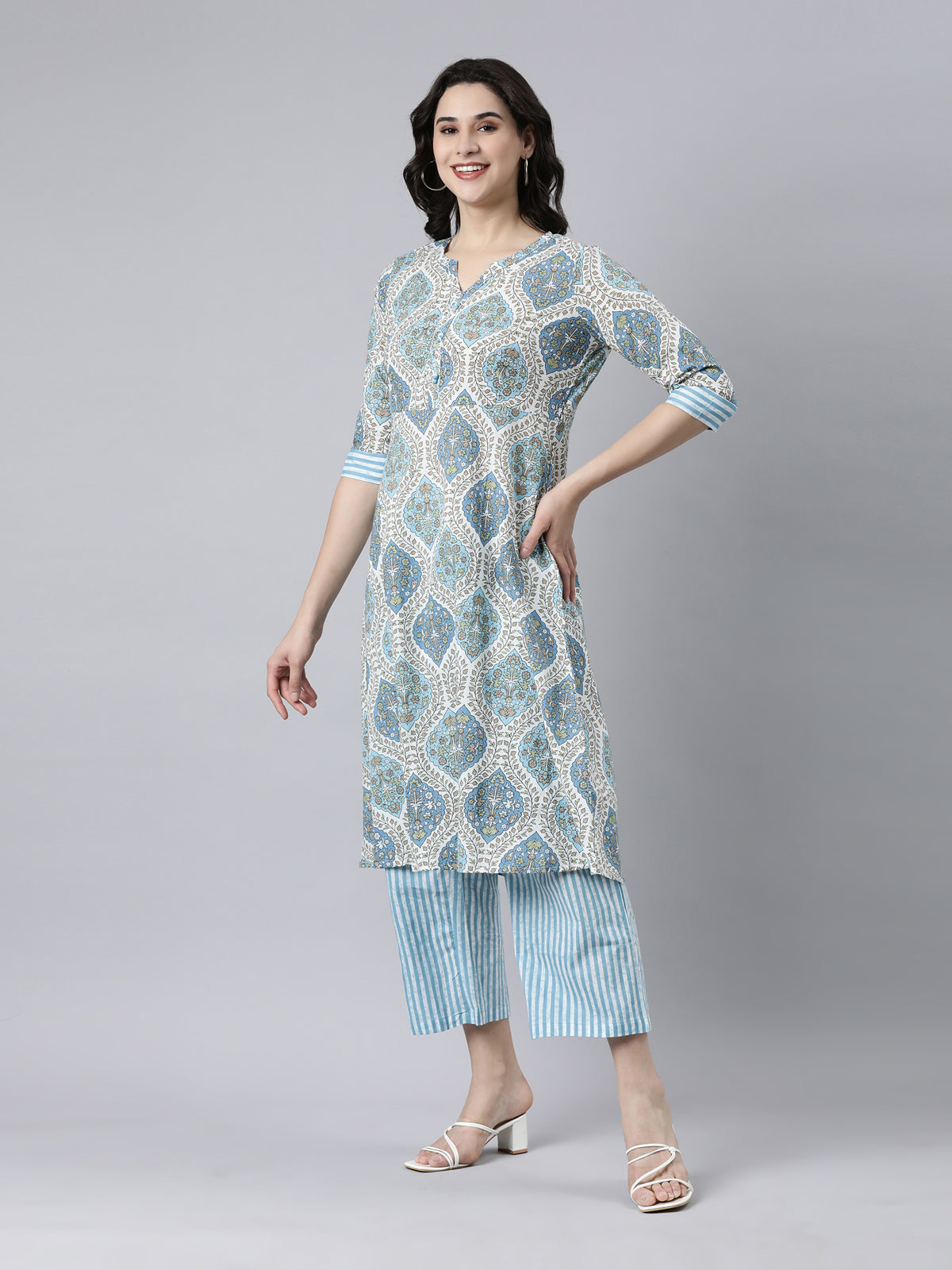 Women's Printed Blue Cotton Kurta Sets from samhitas apparel