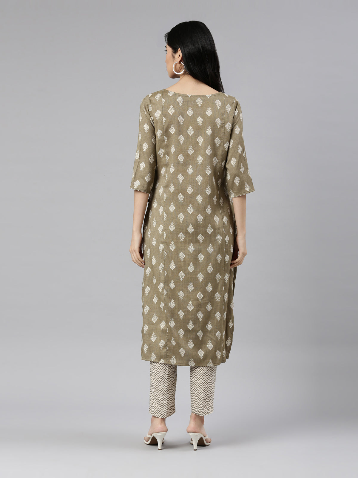 Women's Olive Floral Print Straight Kurta from samhitas apparel