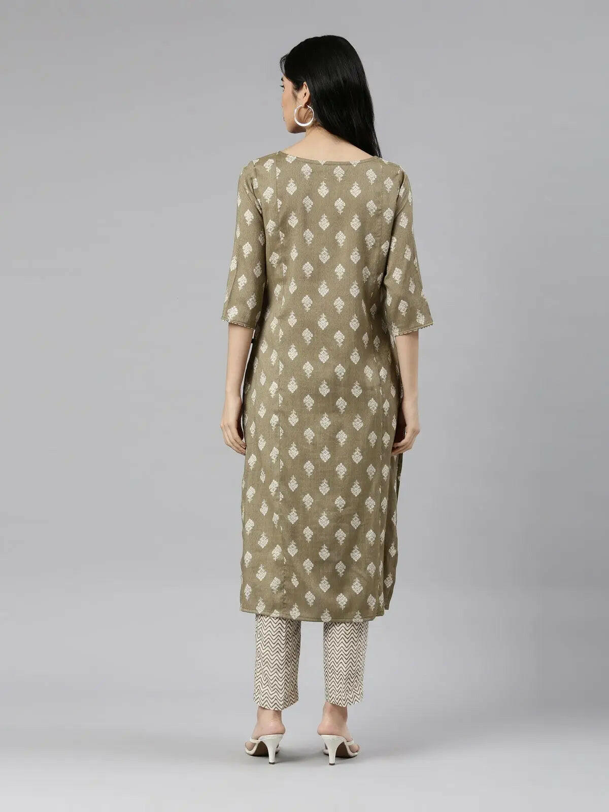 Women's Olive Floral Print Straight Kurta Set from samhitas apparel