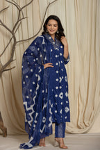 Beautiful Prosin Print Suit Set with Lace At Neck