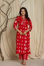 Beautiful Pink Prosin Print Suit Set with Lace At Neck