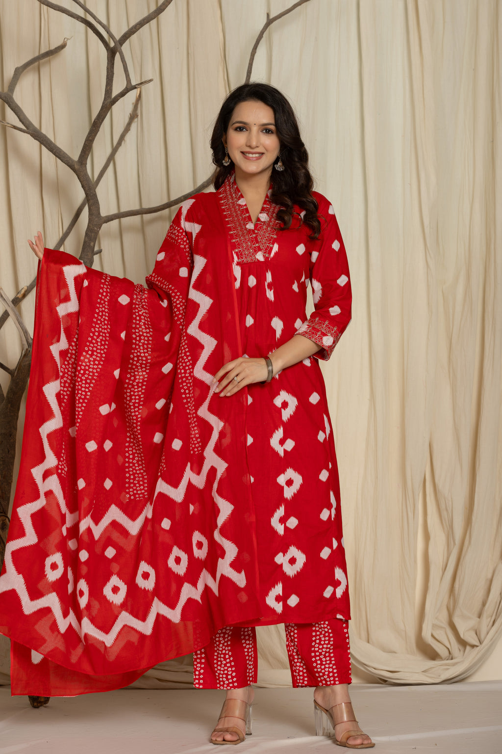 Beautiful Pink Prosin Print Suit Set with Lace At Neck