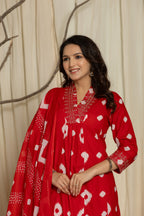 Beautiful Pink Prosin Print Suit Set with Lace At Neck