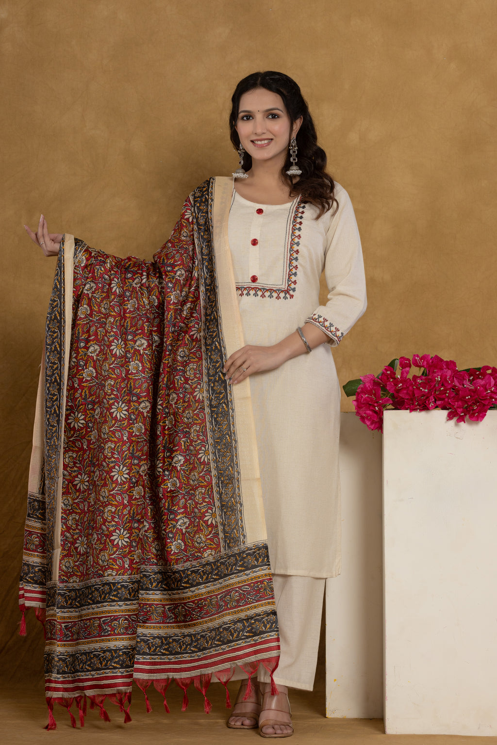 Off-White Cotton Kurti Set with Floral Embroidery And Dora Silk Dupatta