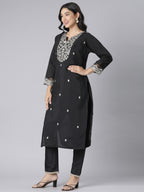 Black Floral Embroidered Kurta Set with Silver Threadwork and Organza Dupatta