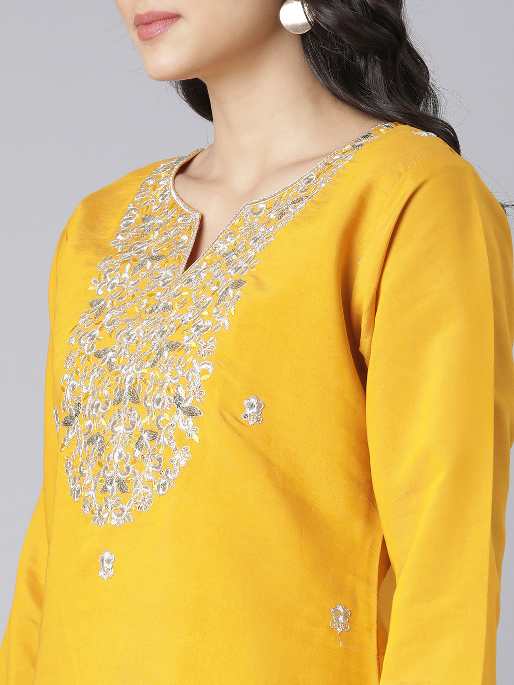 Yellow Floral Embroidered Kurta Set with Silver Threadwork and Organza Dupatta