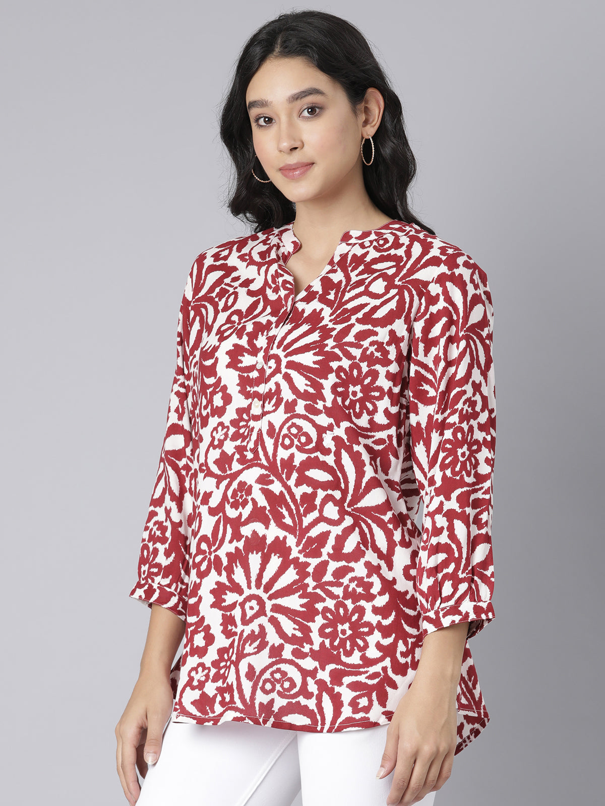 White and Red Floral Printed Short Kurti with Mandarin Collar and 3/4 Sleeves