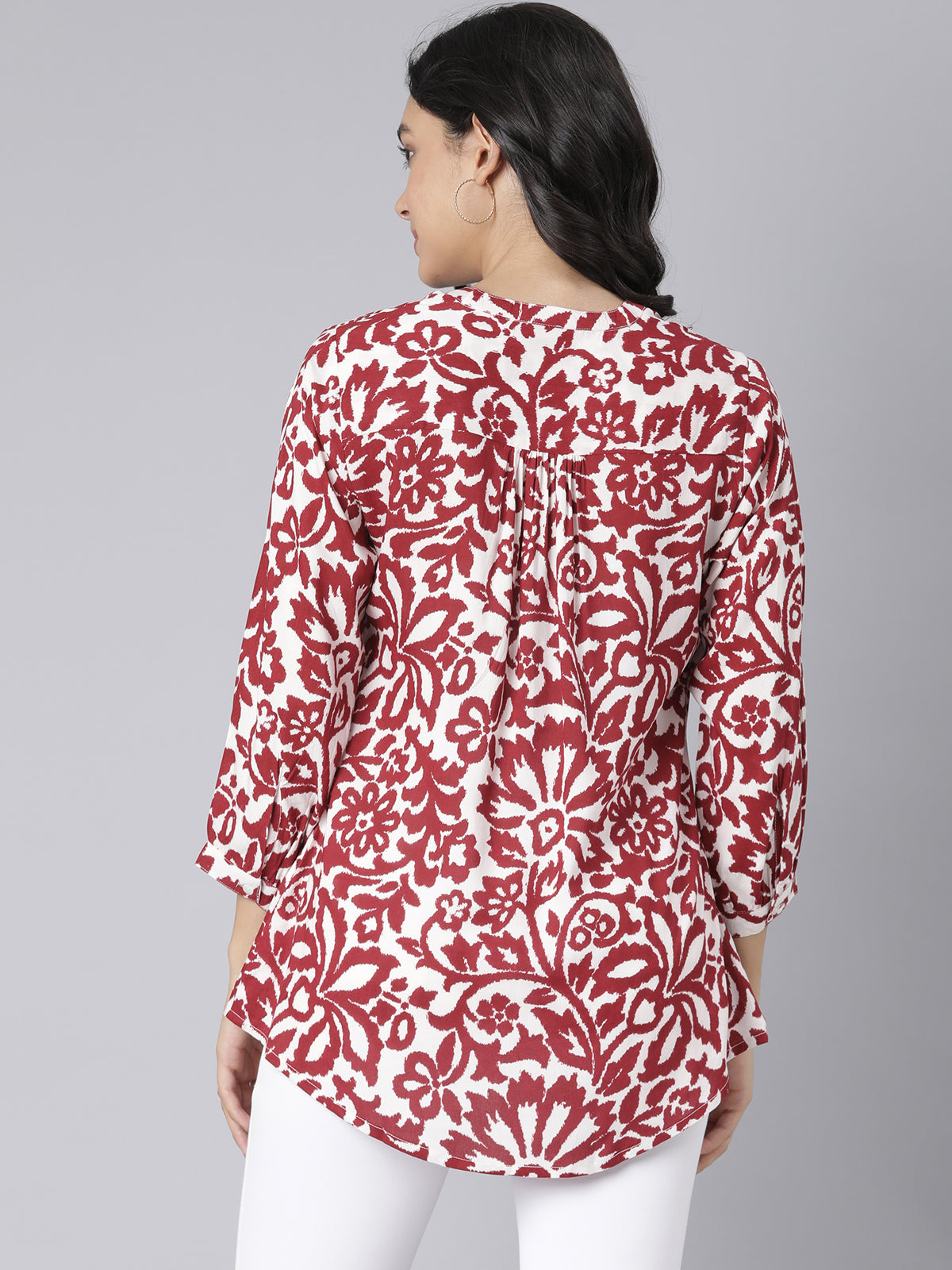 White and Red Floral Printed Short Kurti with Mandarin Collar and 3/4 Sleeves