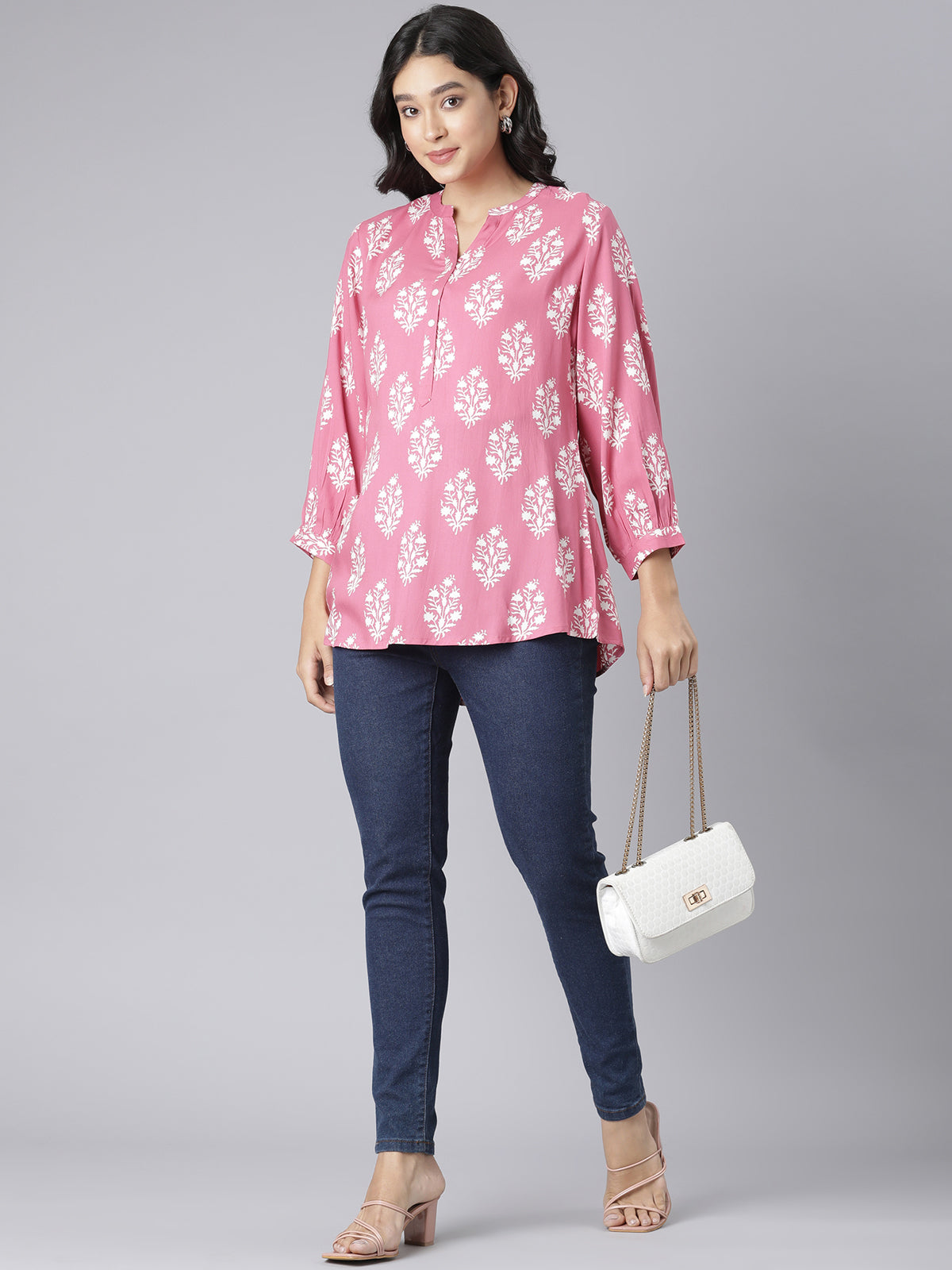 Women'S Pink & White Ethnic Motifs Printed Short Kurti