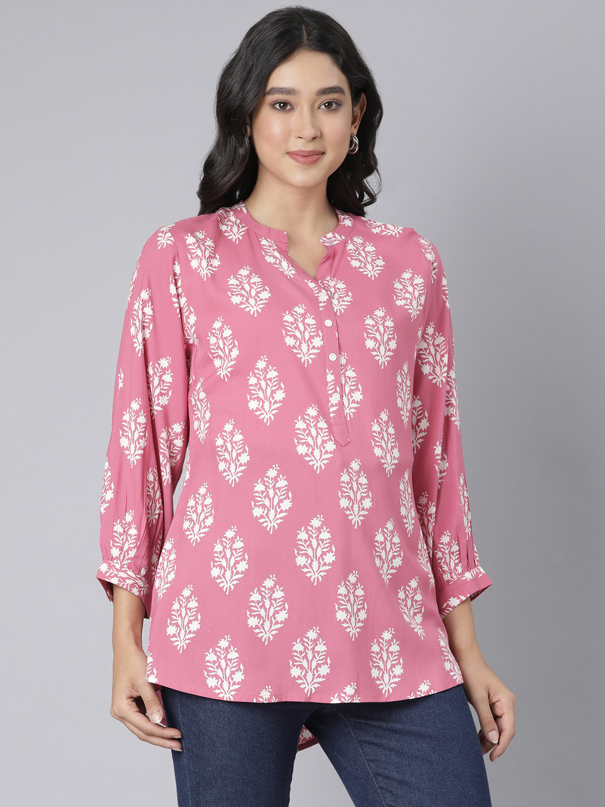 Women'S Pink & White Ethnic Motifs Printed Short Kurti