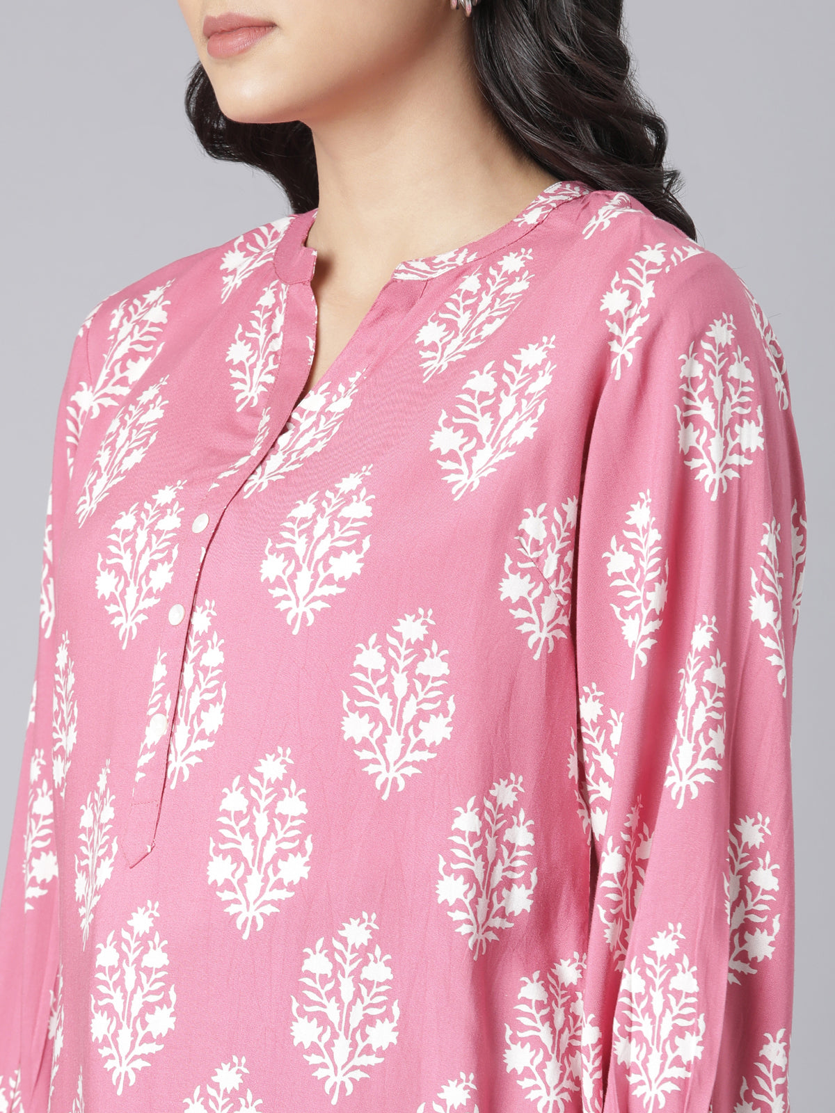 Women'S Pink & White Ethnic Motifs Printed Short Kurti