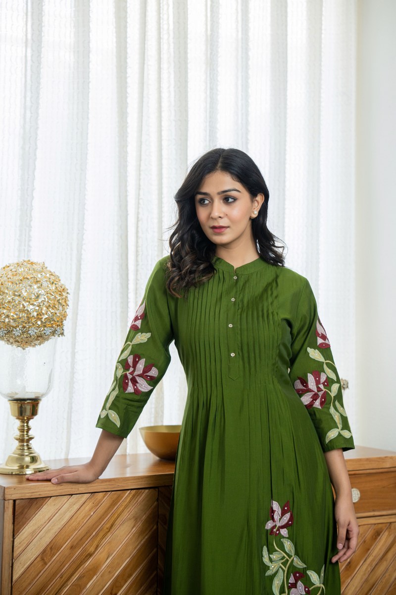 GREEN COLOR CO-ORD SET WITH FLORAL EMBROIDERY AT FRONT AND ON SLEEVES