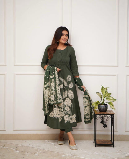 Pure Cotton Green kurti with self print with pant and mulmul printed dupatta