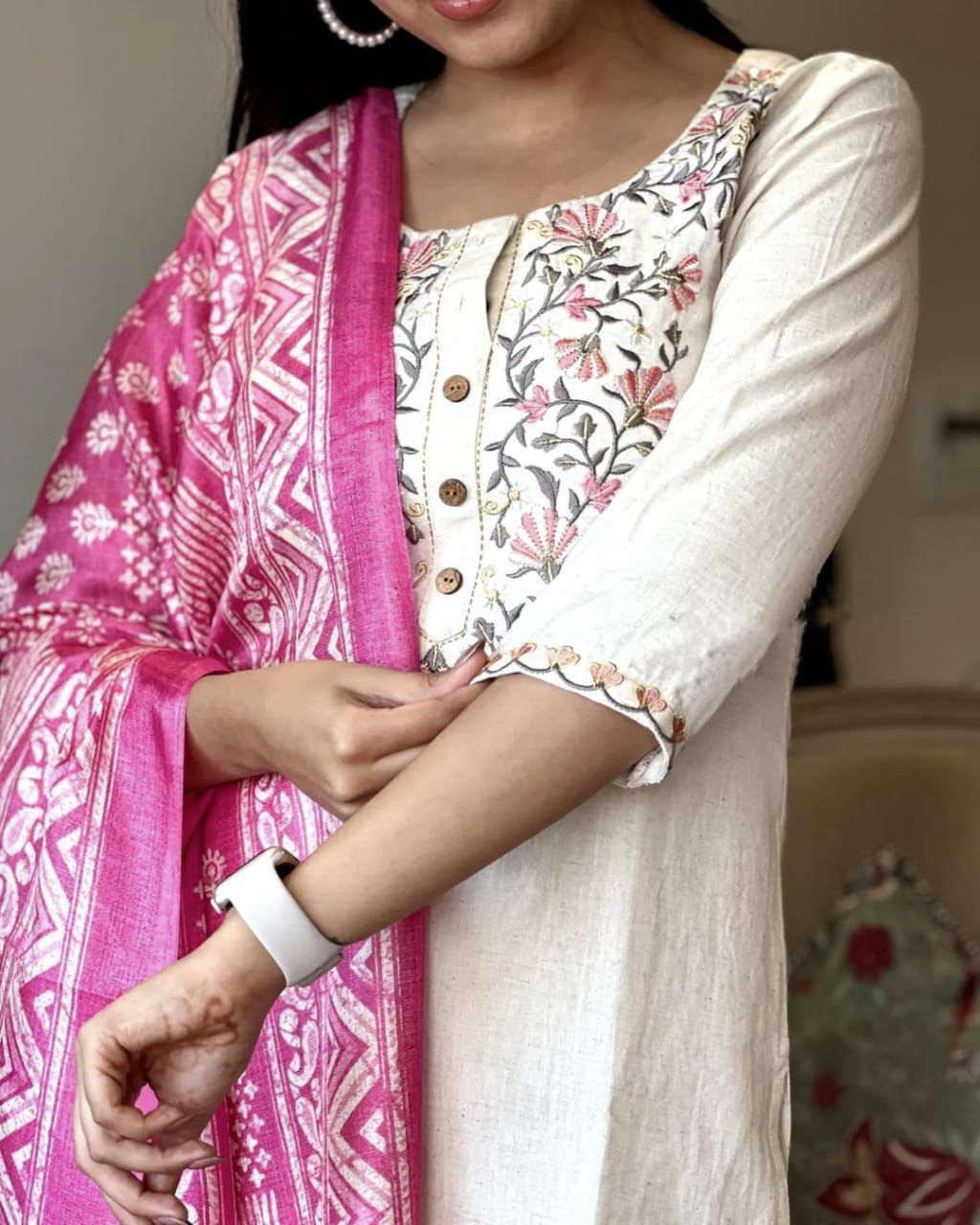 Off White Color Kurti Set With Colorful Floral Embroidery At Neck