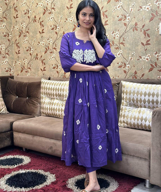 Stylish Blue Kurti and Pant Set with White Floral Embroidery at Neck