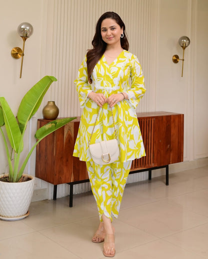 Yellow Co-ord Set With Floral Print And V- Neck Styling With White Scallop Lace At Neck