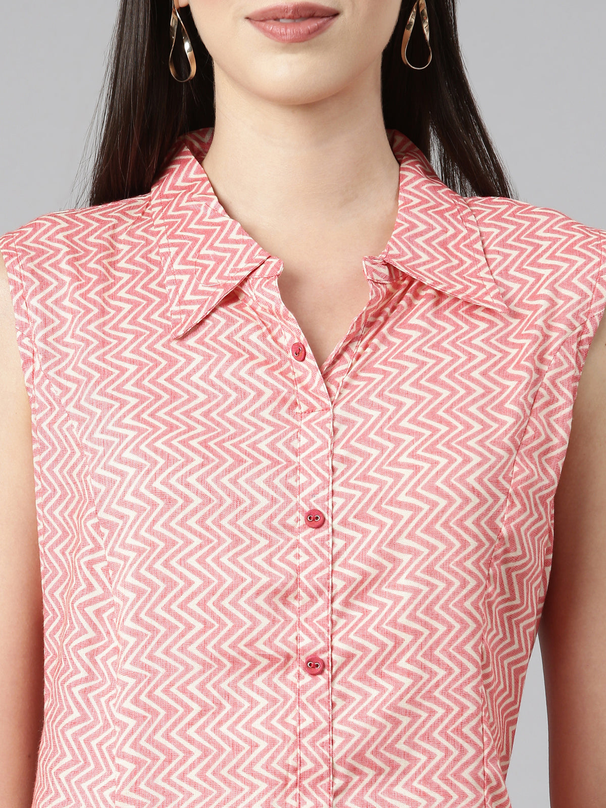 Sleeveless Pastel Pink Kurta with Long Pointed Collar & False Button