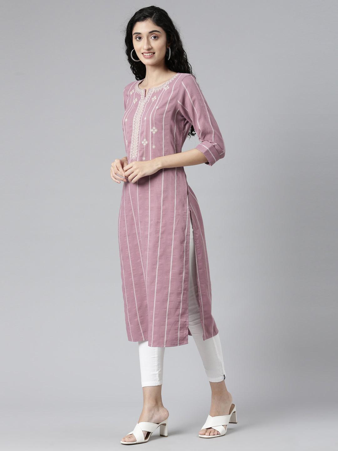 side view image of samhitas Lavender Embroidered Chikan kurti